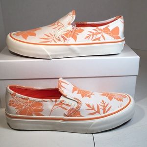 COPY - NWT Vans Classic Slip-Ons SF Floral Women’s 7